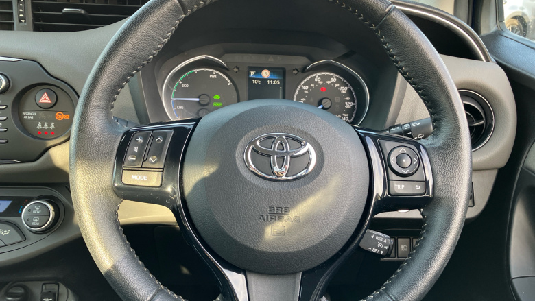 Toyota Yaris 1.5 Hybrid Icon Tech 5dr CVT Hybrid Hatchback